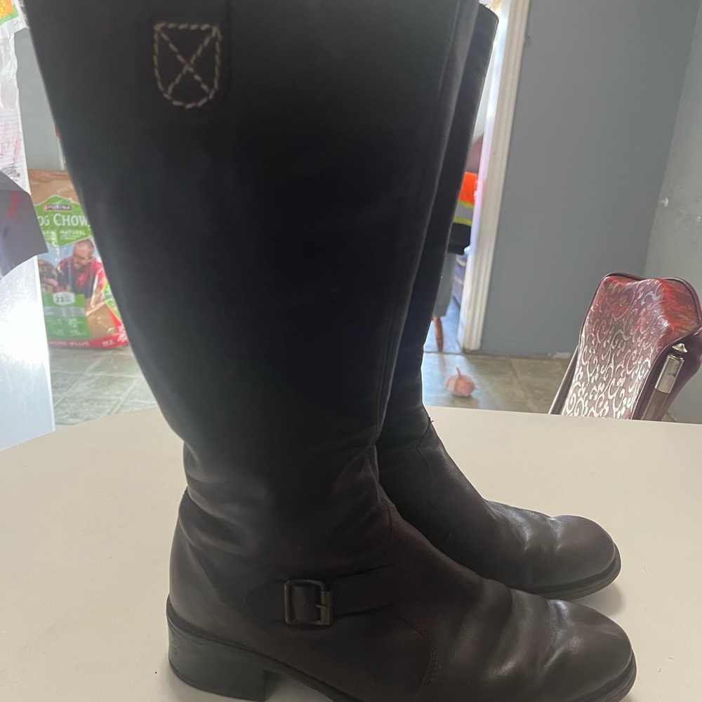 Rieker women’s size 36 (size 5.5) fur lined boots - excellent condition
